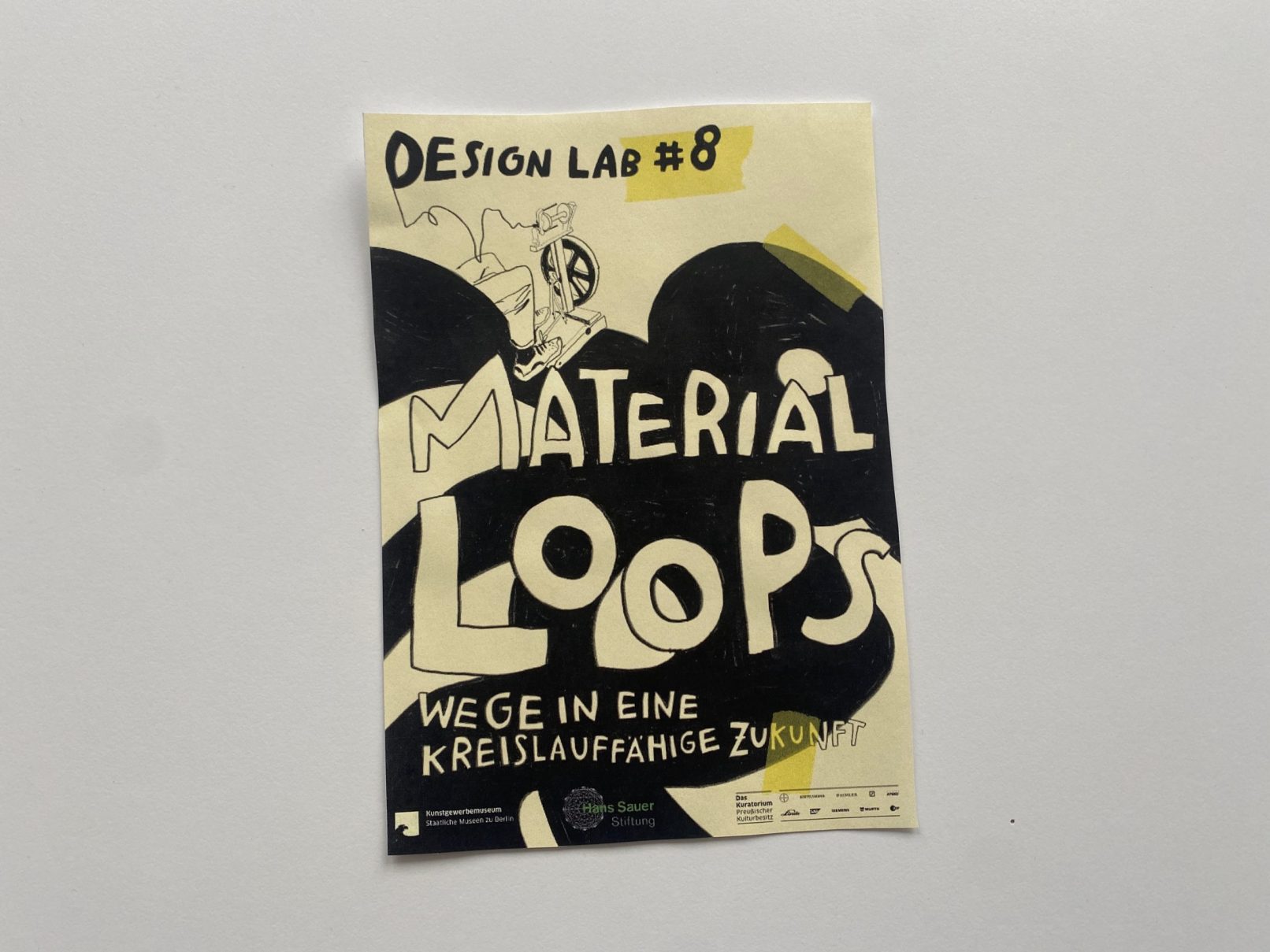 Cover des Readers 'Material Loops - Wege in eine kreislauffähige Zukunft'