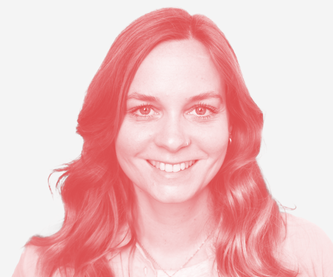 Sarah Dost Portrait mit rotem Filter